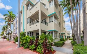 Luxuri Suites